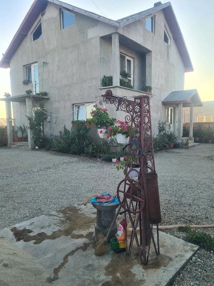 Casă cu Teren 476 Mp în Dobreni
