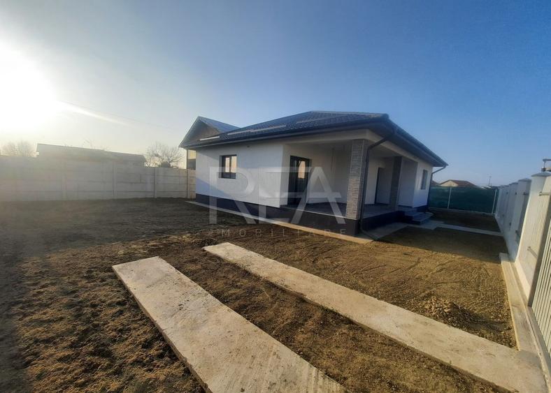 Casă individuală cu 3 camere cu Teren 350 Mp în Domnești
