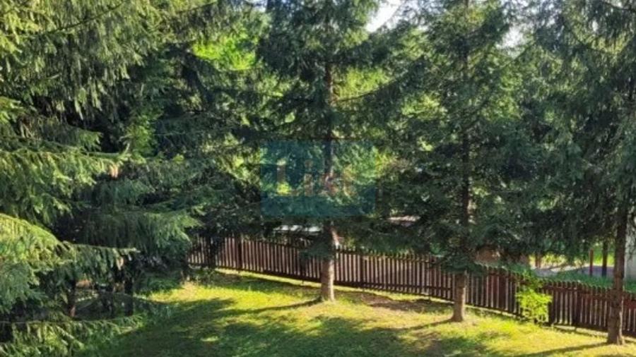 Casă cu 5 camere cu Teren 2000 Mp în Răstolița