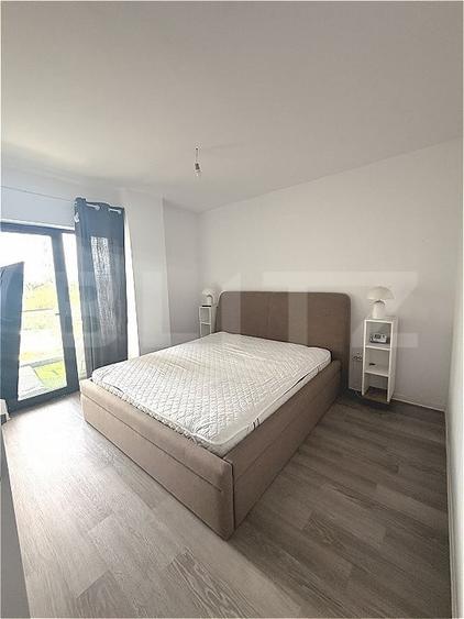 Apartament cu 3 camere semidecomandat, mobilat în Florești