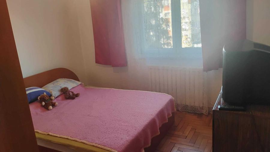 Apartament cu 2 camere decomandat în Republicii