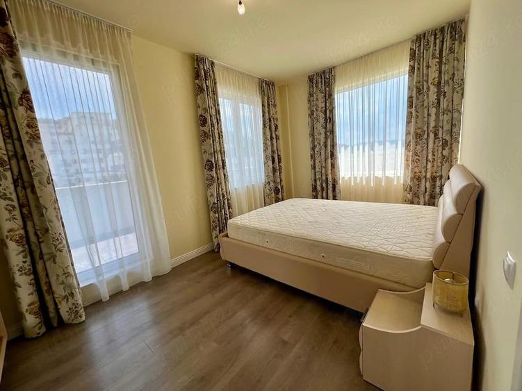 Apartament cu 3 camere decomandat în Florești
