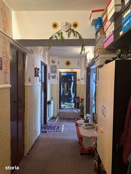 Apartament cu 4 camere decomandat în Câmpina
