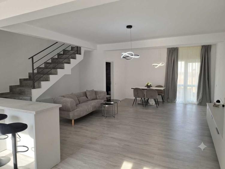 Casă cu 3 camere cu Teren 300 Mp în Sânpetru
