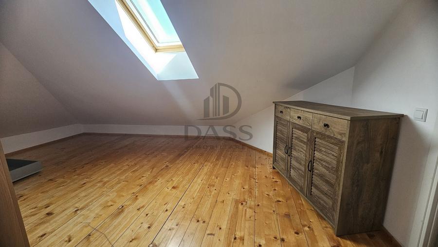 Apartament cu 6 camere decomandat, mobilat în Turnișor
