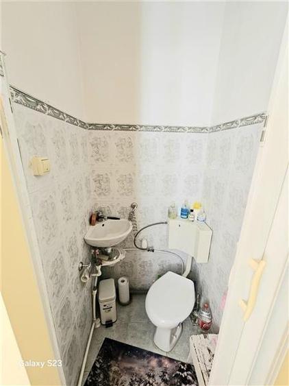 Casă individuală cu 5 camere cu Canalizare în Ultracentral