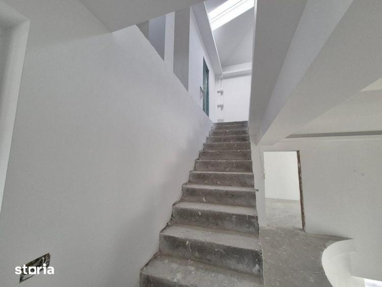 Casă cu Teren 1000 Mp în Mogoșoaia
