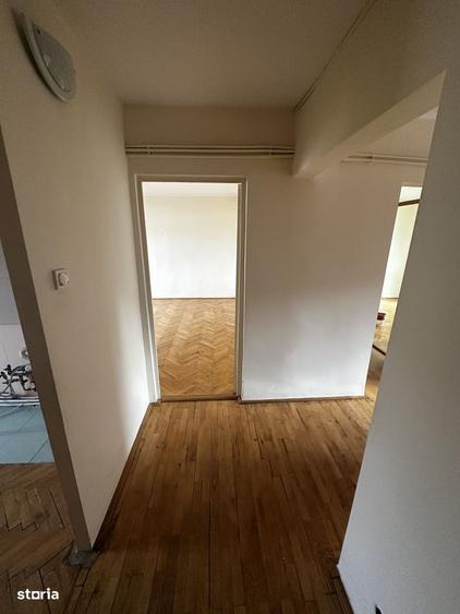 Apartament cu 4 camere decomandat în Central