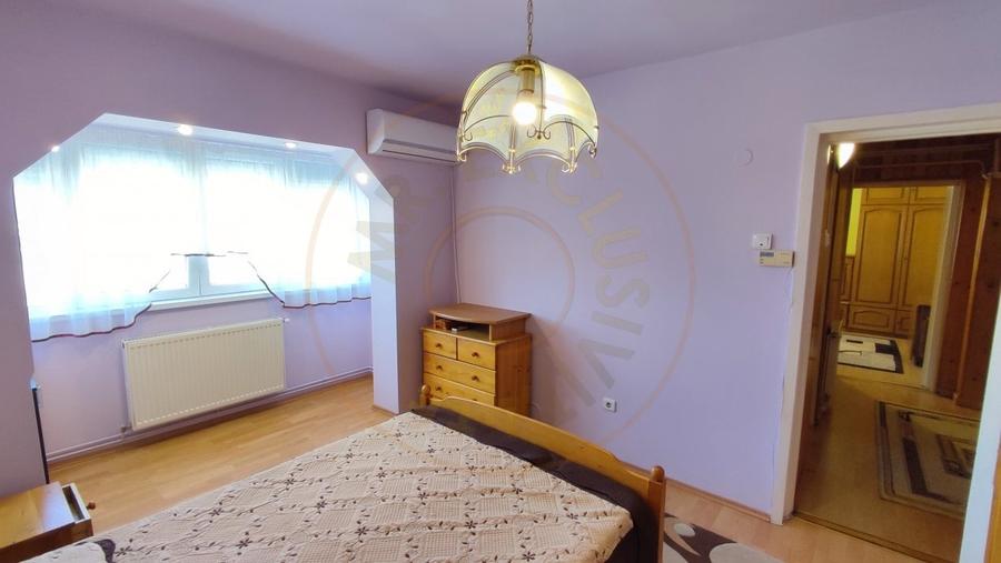 Apartament cu 2 camere decomandat, mobilat în Carei