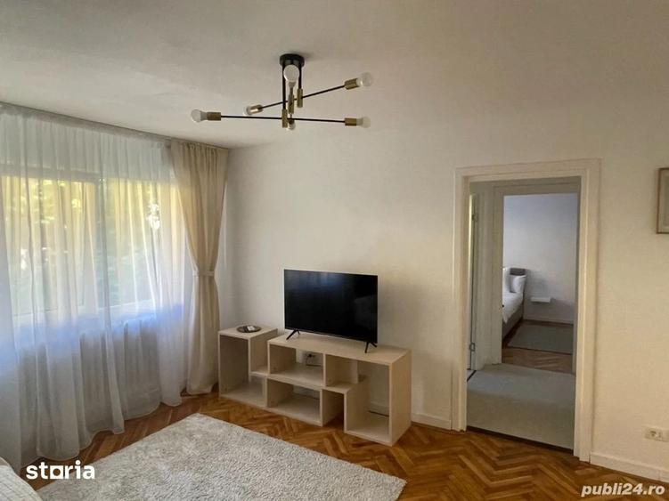 Apartament cu 2 camere semidecomandat, mobilat în Tipografilor