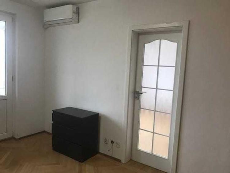 Apartament cu 2 camere semidecomandat în Sala Palatului
