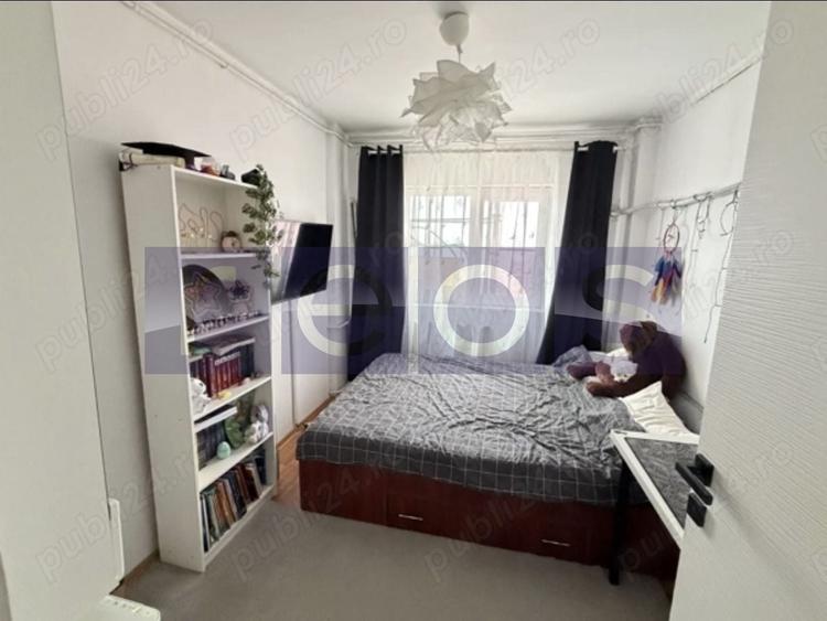 Apartament cu 3 camere semidecomandat, mobilat în Titan
