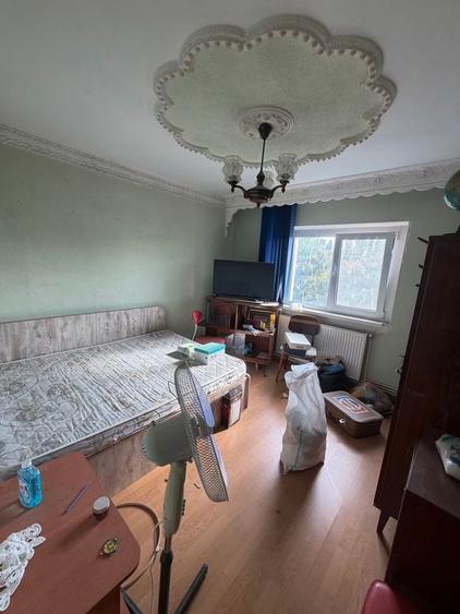 Apartament cu 2 camere decomandat în Calarași 4