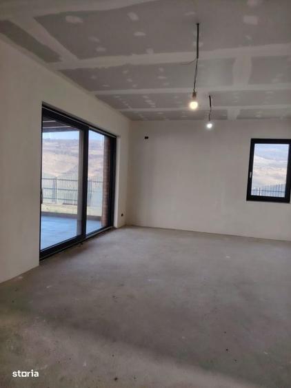 Casă cu 4 camere în Feleacu
