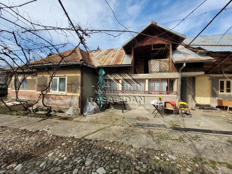 Casă cu 4 camere în Filipeștii de Târg