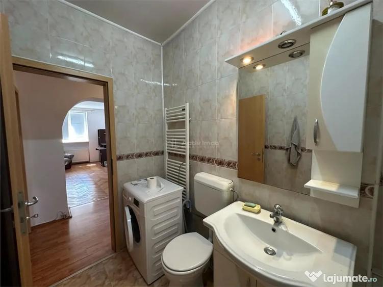 Apartament cu 3 camere semidecomandat în Luncă
