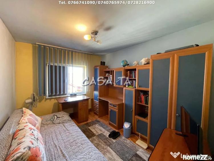 Apartament cu 3 camere decomandat în Central
