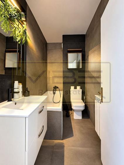 Apartament cu 3 camere semidecomandat, mobilat în Tătărași