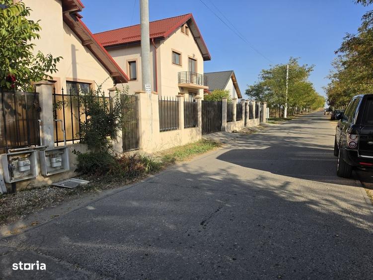 Casă cu 4 camere în Vidra