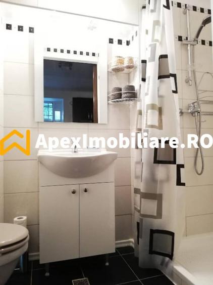 Garsonieră în P-ța Romană