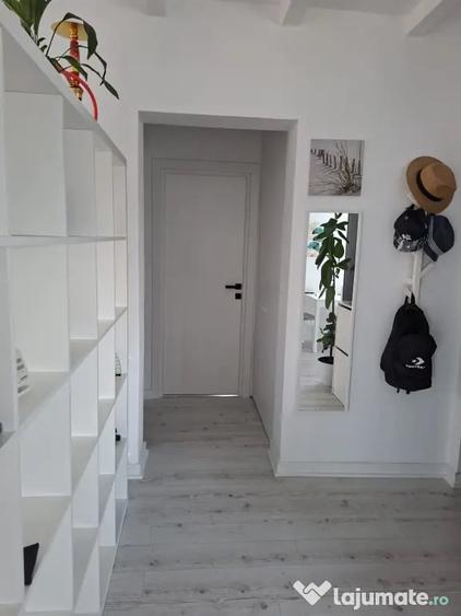 Apartament cu 2 camere semidecomandat în Florești