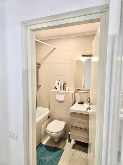 Apartament cu 2 camere semidecomandat, mobilat în Herăstrău
