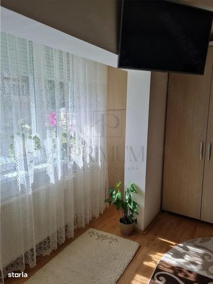 Garsonieră decomandată în Lipovei