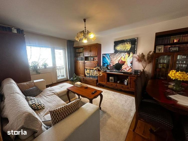 Apartament cu 4 camere decomandat, mobilat în Bulgaria