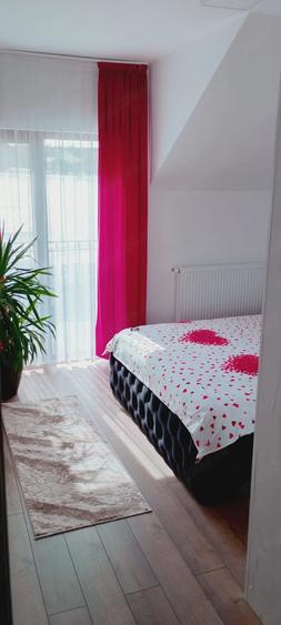 Casă cu 4 camere cu Teren 250 Mp în Horpaz