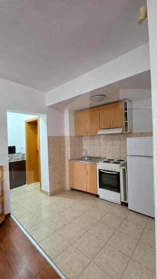 Apartament cu 2 camere semidecomandat, mobilat în Soarelui