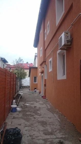 Casă cu 4 camere cu Teren 350 Mp în Domenii