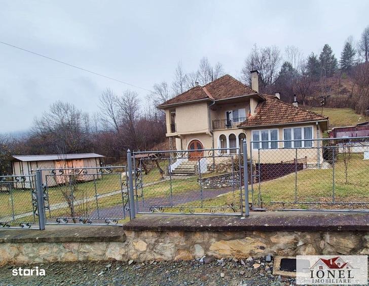 Casă cu 4 camere cu Teren 936 Mp în Abrud