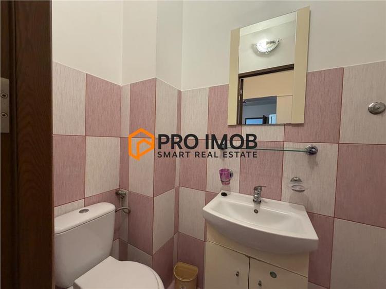 Apartament cu 3 camere semidecomandat, mobilat în Unirii Sud