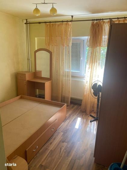 Apartament 3 camere, balcon, etaj 2, lift, zona I-uri - 4