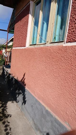 Casă cu 3 camere cu Teren 11 Mp în Exterior Vest