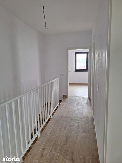 Casă cu 2 camere cu Teren 207 Mp în Sânpetru