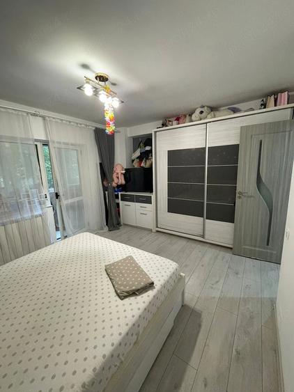 Apartament cu 3 camere decomandat în Doamna Ghica