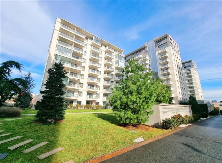 Apartament cu 2 camere semidecomandat, mobilat în 1 Mai