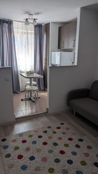 Garsonieră semidecomandată în Central