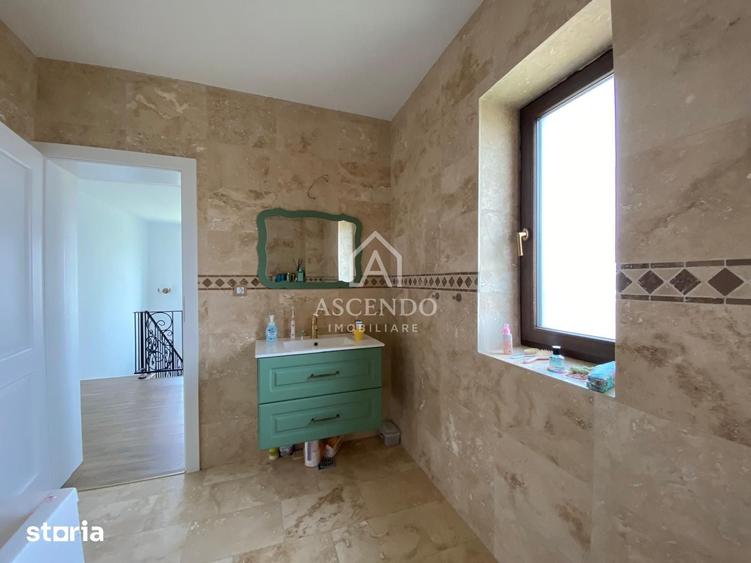 Casă cu 4 camere cu Teren 600 Mp în Corbeanca