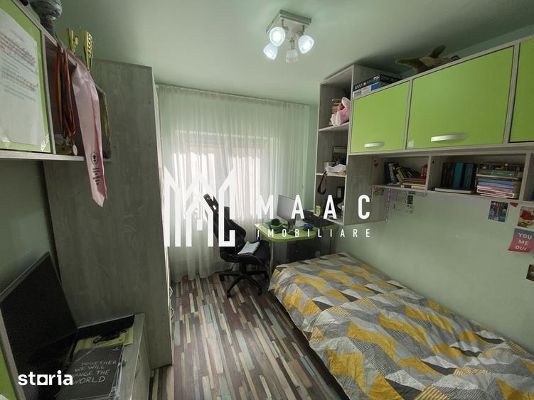 Apartament cu 4 camere decomandat în Central