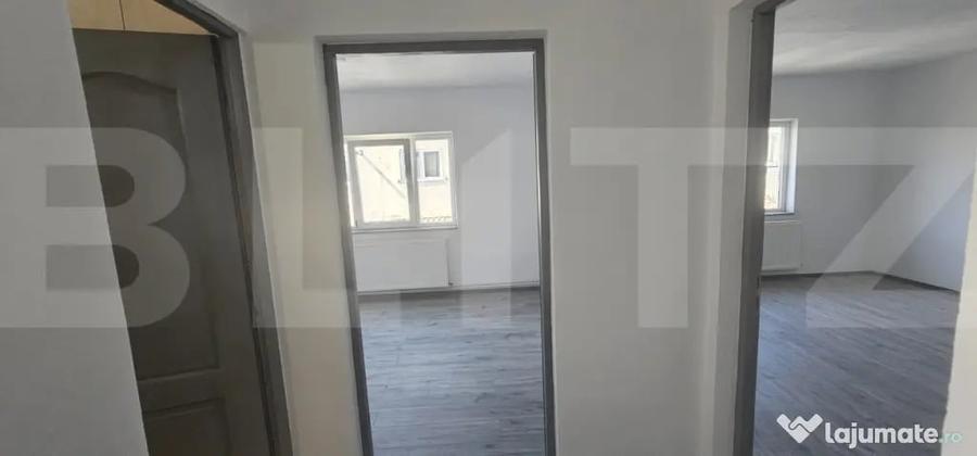 Apartament cu 3 camere decomandat în Semicentral