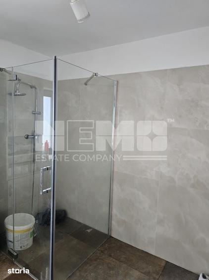 Casă cu 5 camere cu Teren 6000 Mp în Burla