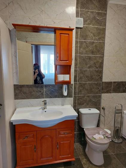 Apartament cu 3 camere semidecomandat în Exterior Vest