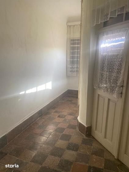 Casă cu 3 camere cu Teren 1500 Mp în Borș