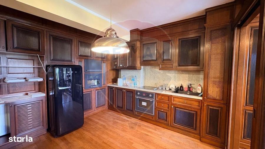 Apartament cu 3 camere în Central
