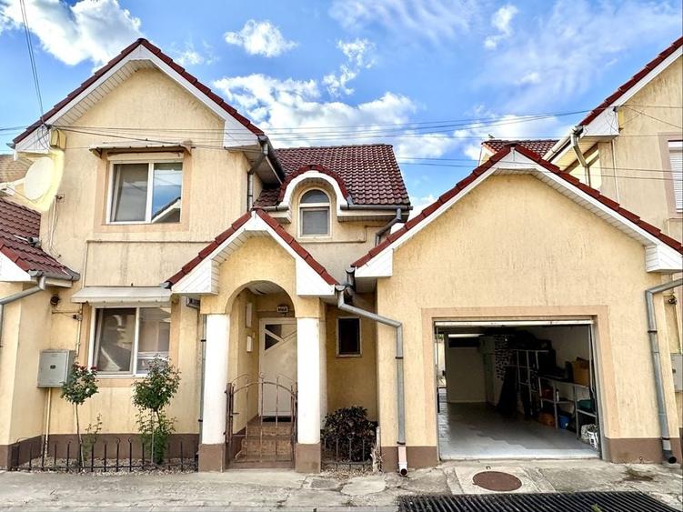 Casă cu 4 camere în Sântandrei