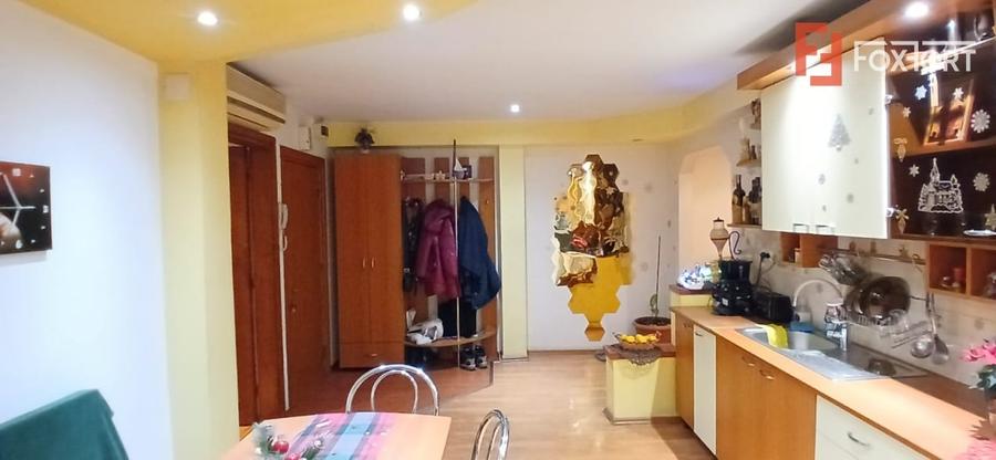 Apartament cu 3 camere decomandat, mobilat în Aradului