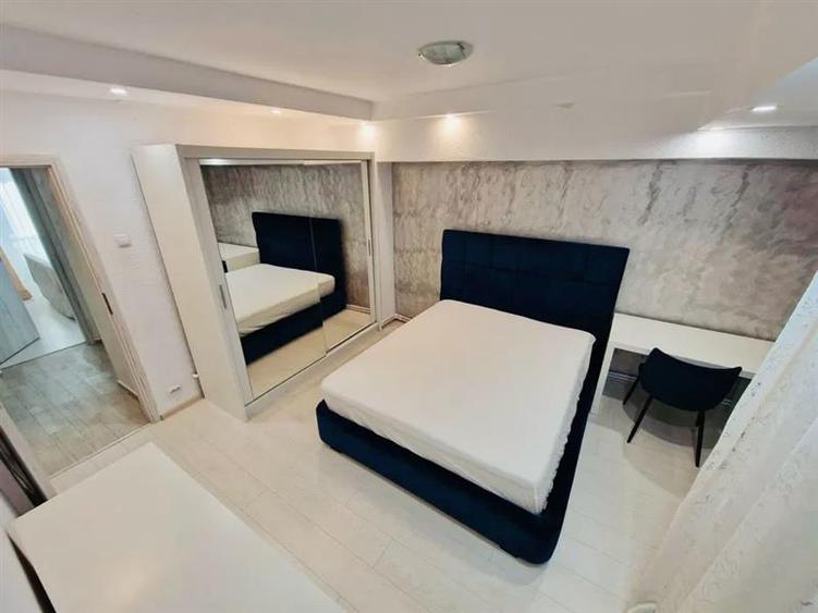 Apartament cu 3 camere decomandat, mobilat în Central