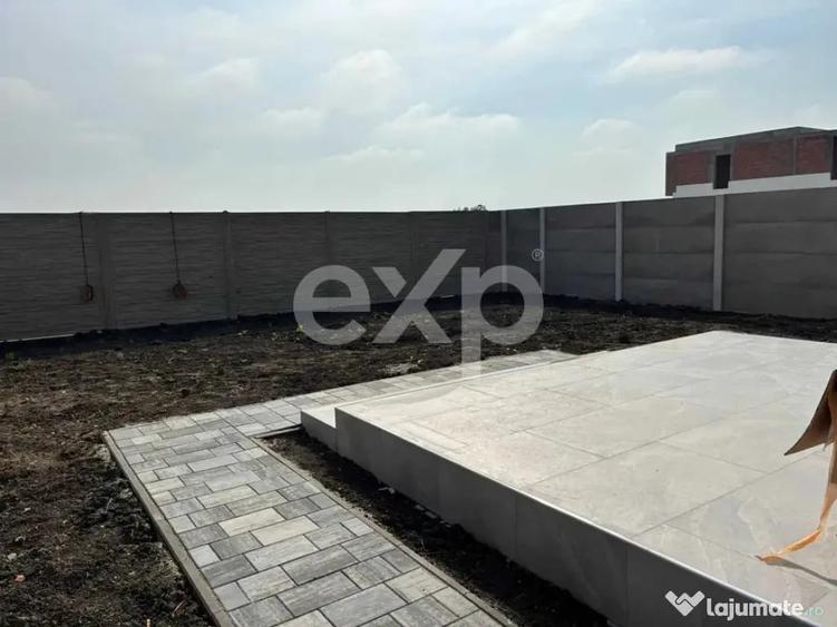 Casă cu 5 camere cu Teren 300 Mp în Săcălaz